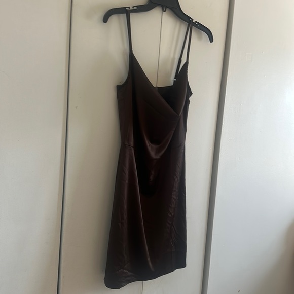 💥LAST ONENWT ASOS Parisian satin cami strap mini dress in chocolate brown - Picture 7 of 17